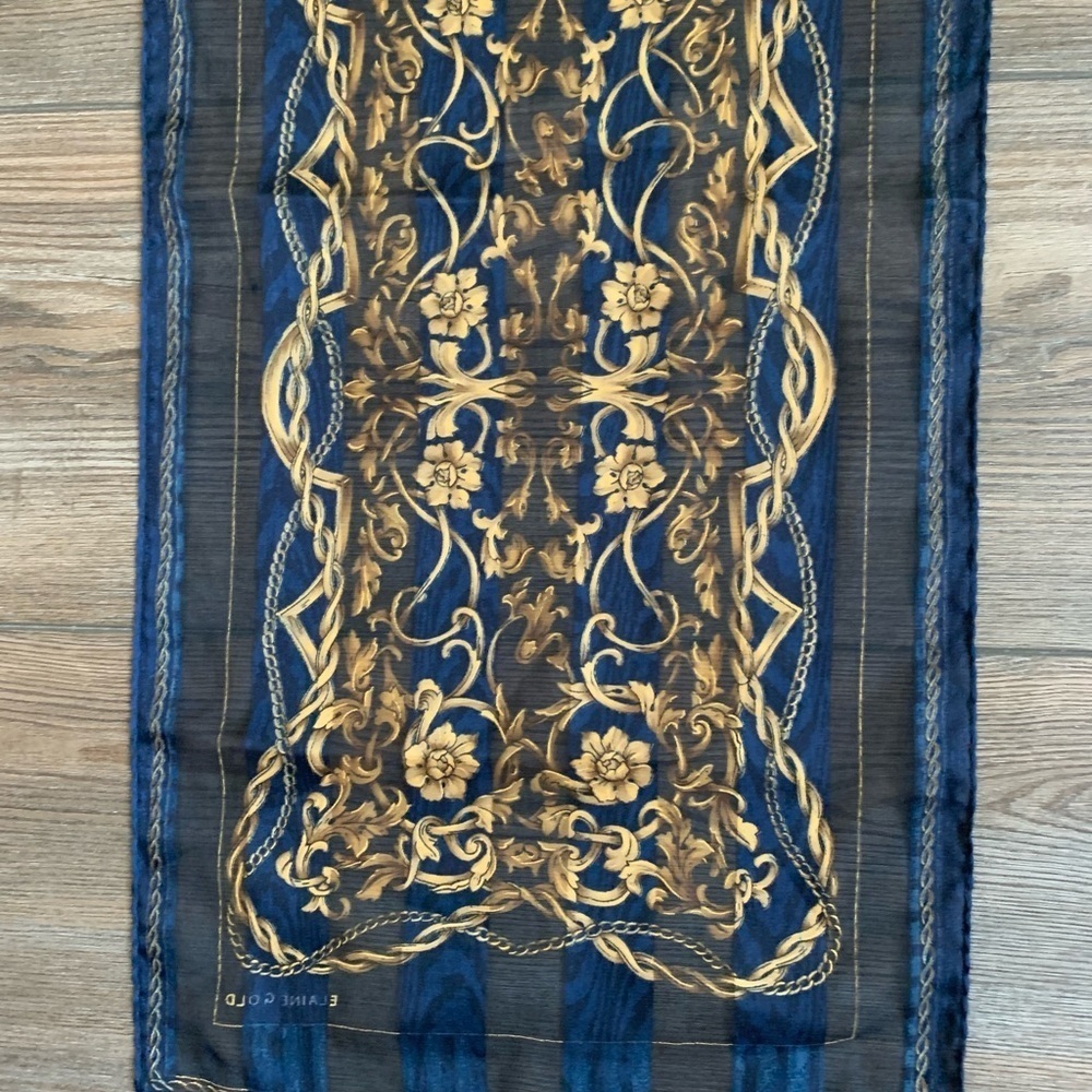 Scarf - Picture 2 of 5